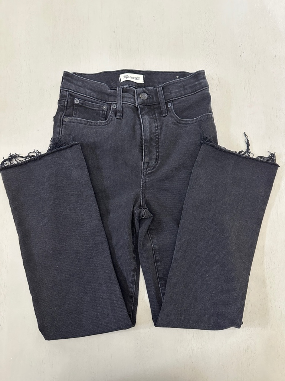 Madewell Cali Demi-Boot / Bootcut Raw Hem Jeans in Bayland Wash Black -size 26